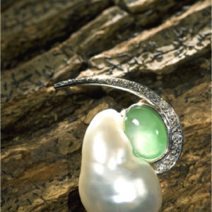 Aesthetics of Contrast (Green)